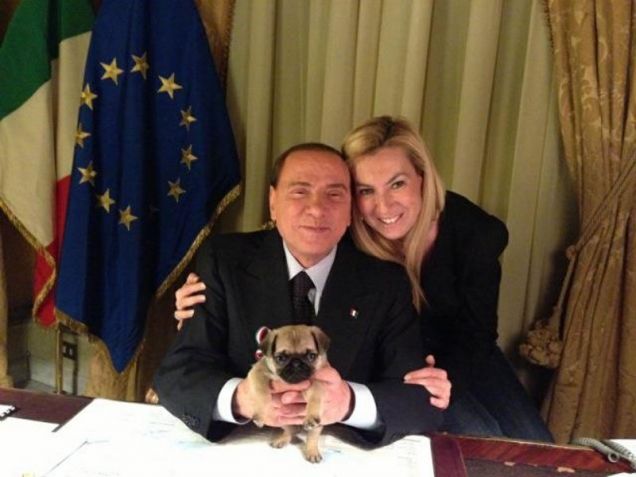 Berlusconi, Biancofiore e il cane di razza Carlino