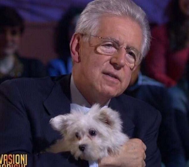 Mario Monti con il cane Empatia