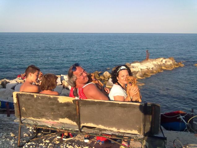 la famigli al mare