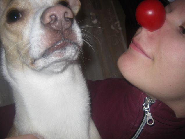 Non capisco, perchè hai una pallina sul naso?