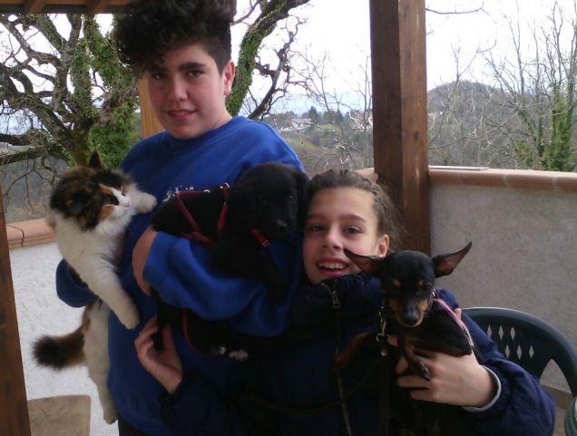 i bambini che crescono con gli animali imparano ad amare di più 